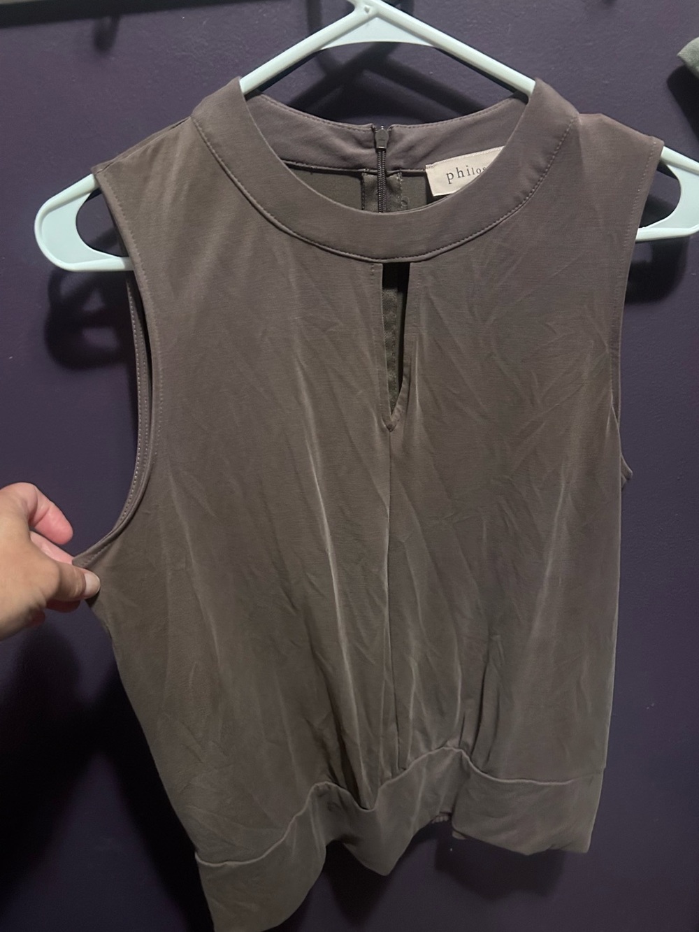 Philosophy Sleeveless Keyhole Top in Taupe Gray